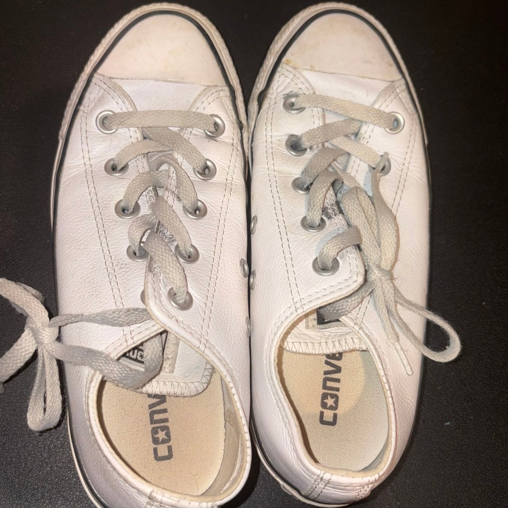 Converse Chuck Taylor All Star White Leather Low Top Sneakers Women's 9/Men's 7